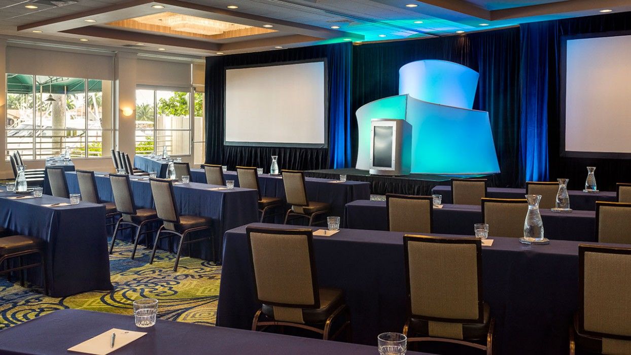 ホテル Pier Sixty-Six フォート・ローダーデール エクステリア 写真 A meeting room at the Hilton San Diego Bayfront
